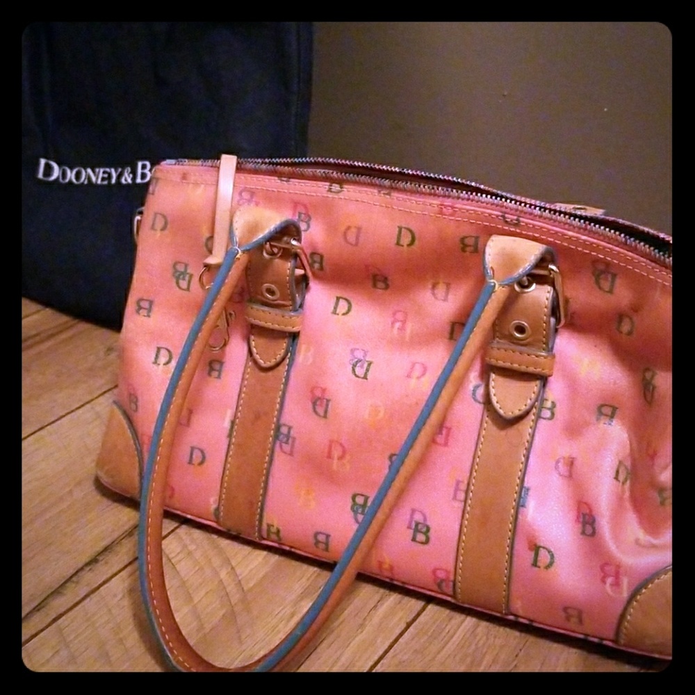 SOLD Dooney & Bourke It Collection bag